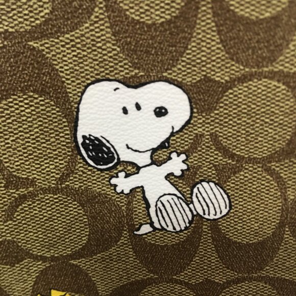 NWT COACH Peanuts Snoopy Tote bag! - Picture 7 of 14
